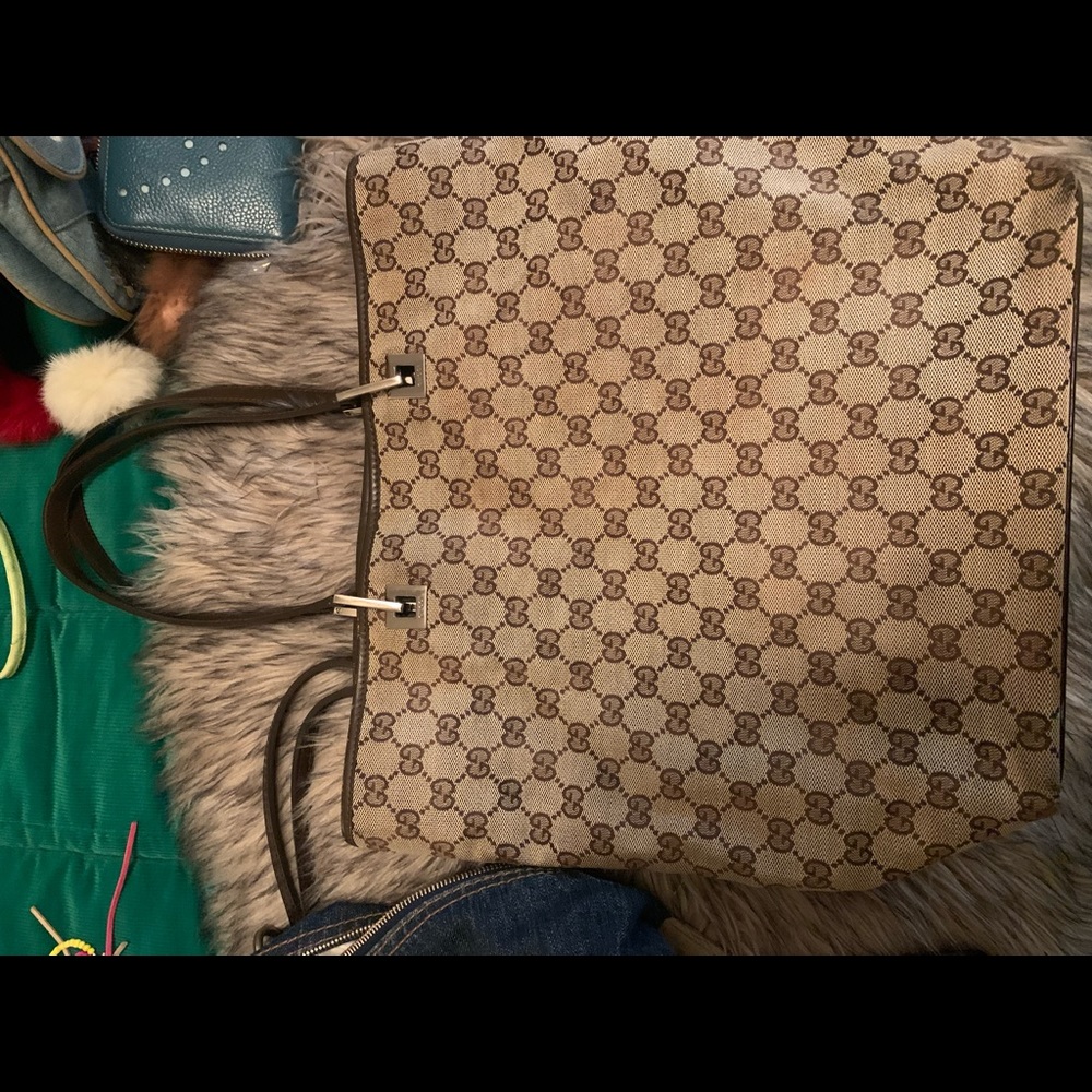 Gucci shoulder bag
